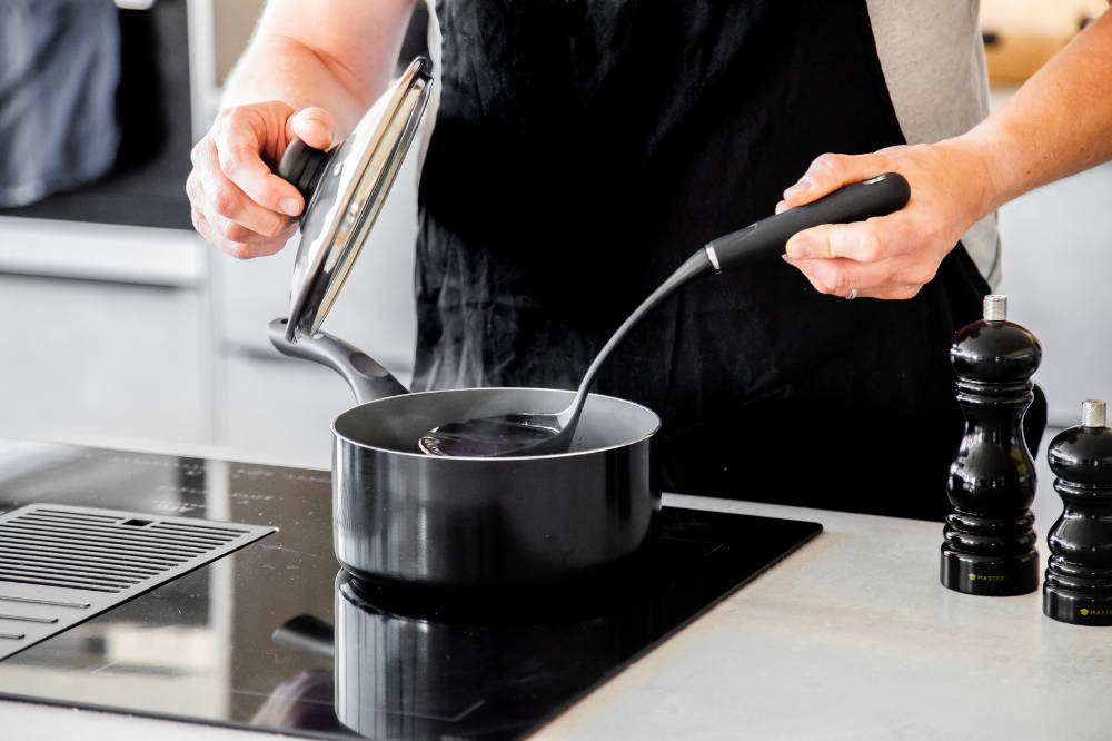 A Pan Buying Guide How to Choose the Best Saucepan CookServeEnjoy
