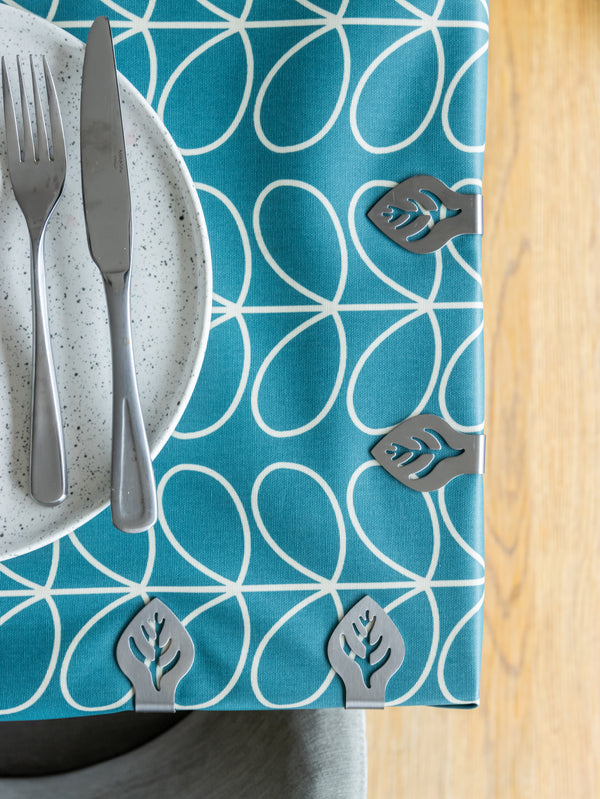 KitchenCraft Set of 4 Leaf Shaped Stainless Steel Table Cloth Clips image 7