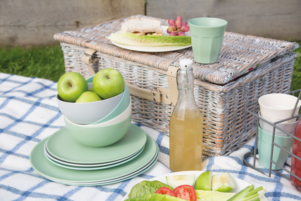 Colourworks Classics Melamine Bowls, Set of 4