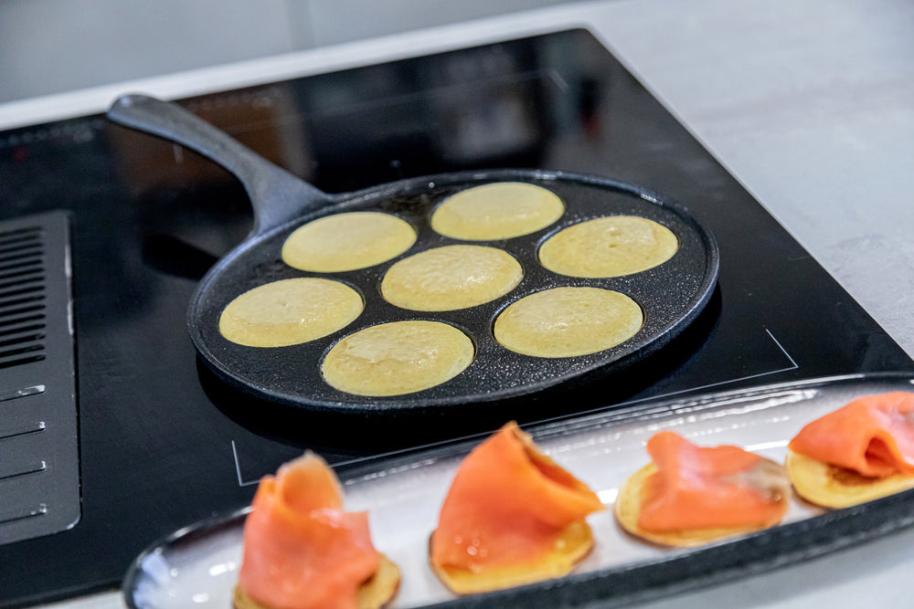 KitchenCraft Cast Iron 7 Hole Blinis Pan