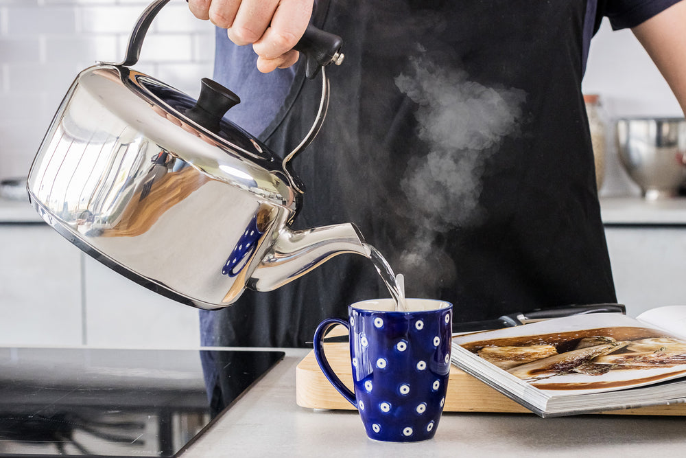 MasterClass Deluxe Farmhouse Style Heavy Duty 2 Litre Kettle