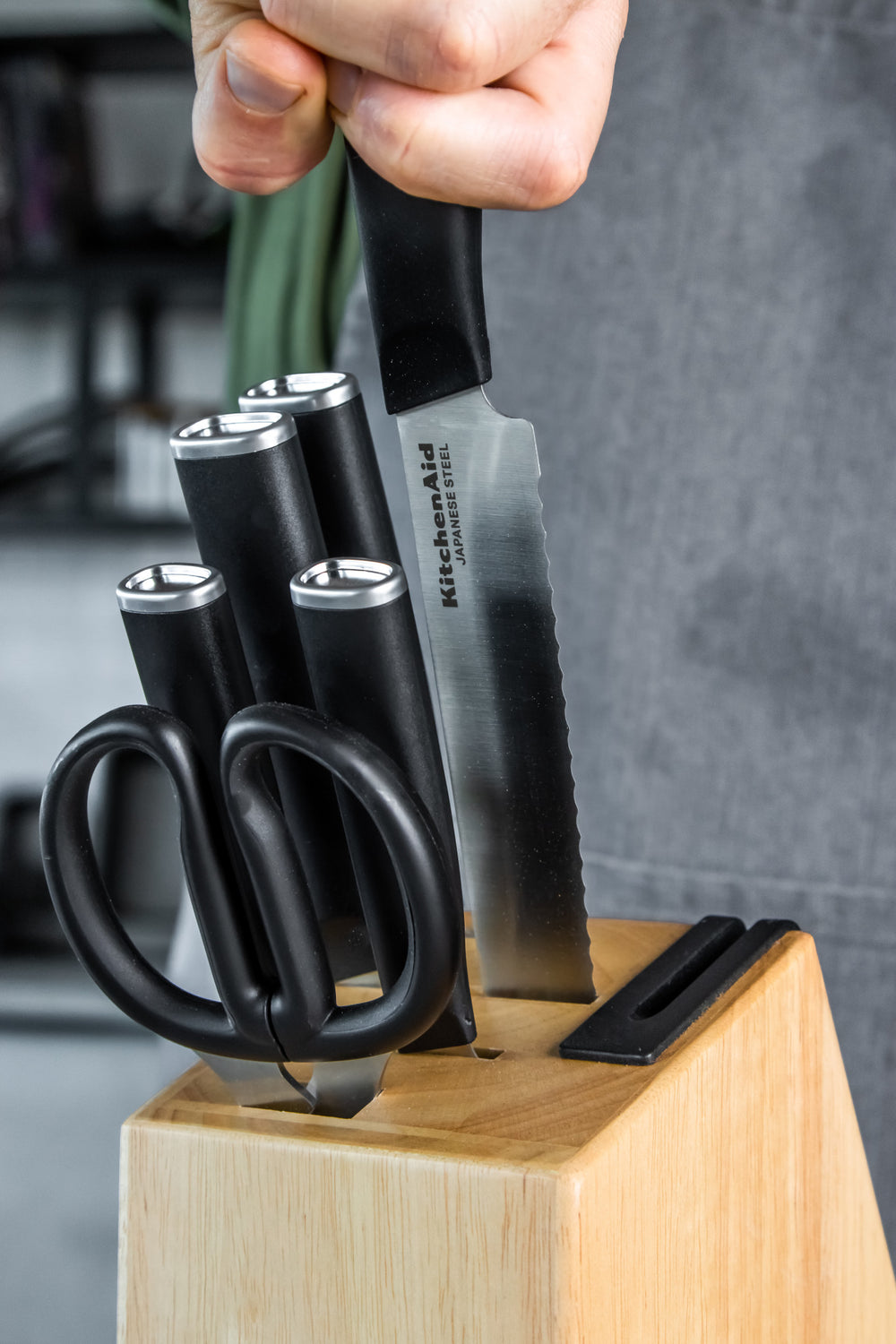 KitchenAid Classic 6-Piece Knife Set with Block, Sharp High-Carbon Japanese Steel Kitchen Knives and Rubberwood Holder