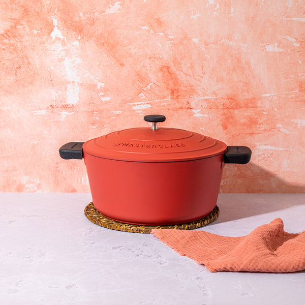 MasterClass 4pc Casserole Dish Set with 5L Non-Stick Casserole Dish and 3x Silicone Handle Covers image 2