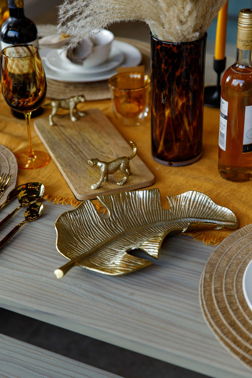 Artesà Cast Aluminium Gold Leaf Plate