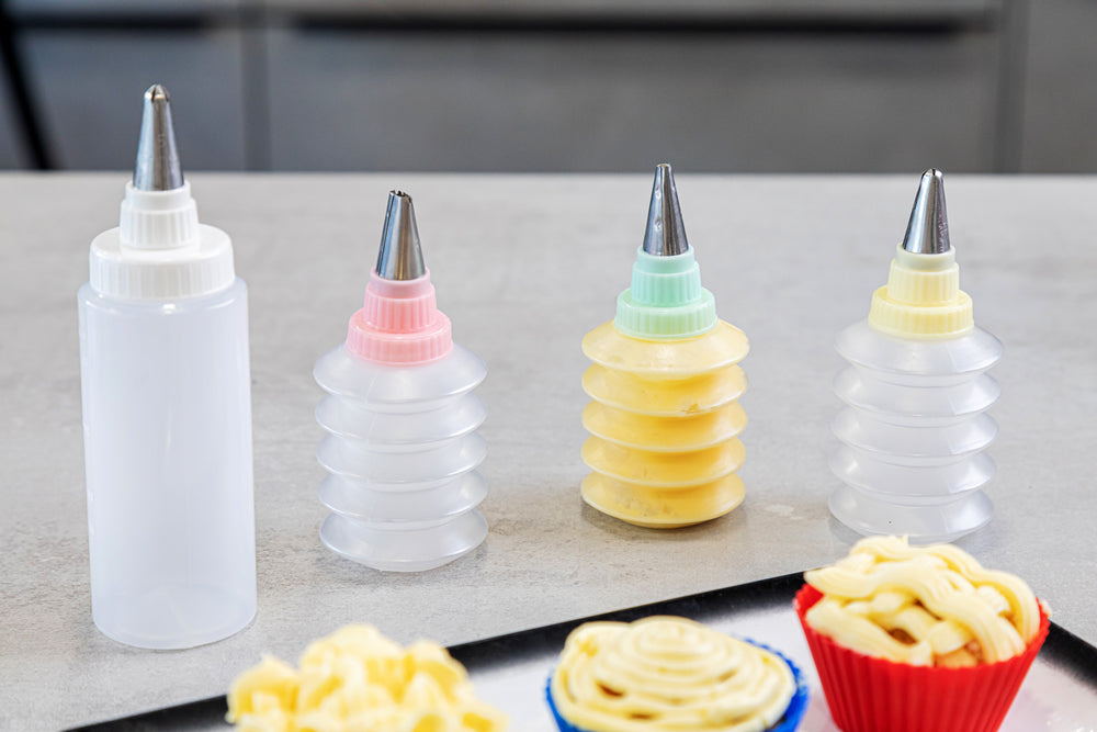 KitchenCraft Cookie and Cupcake Decorating Kit