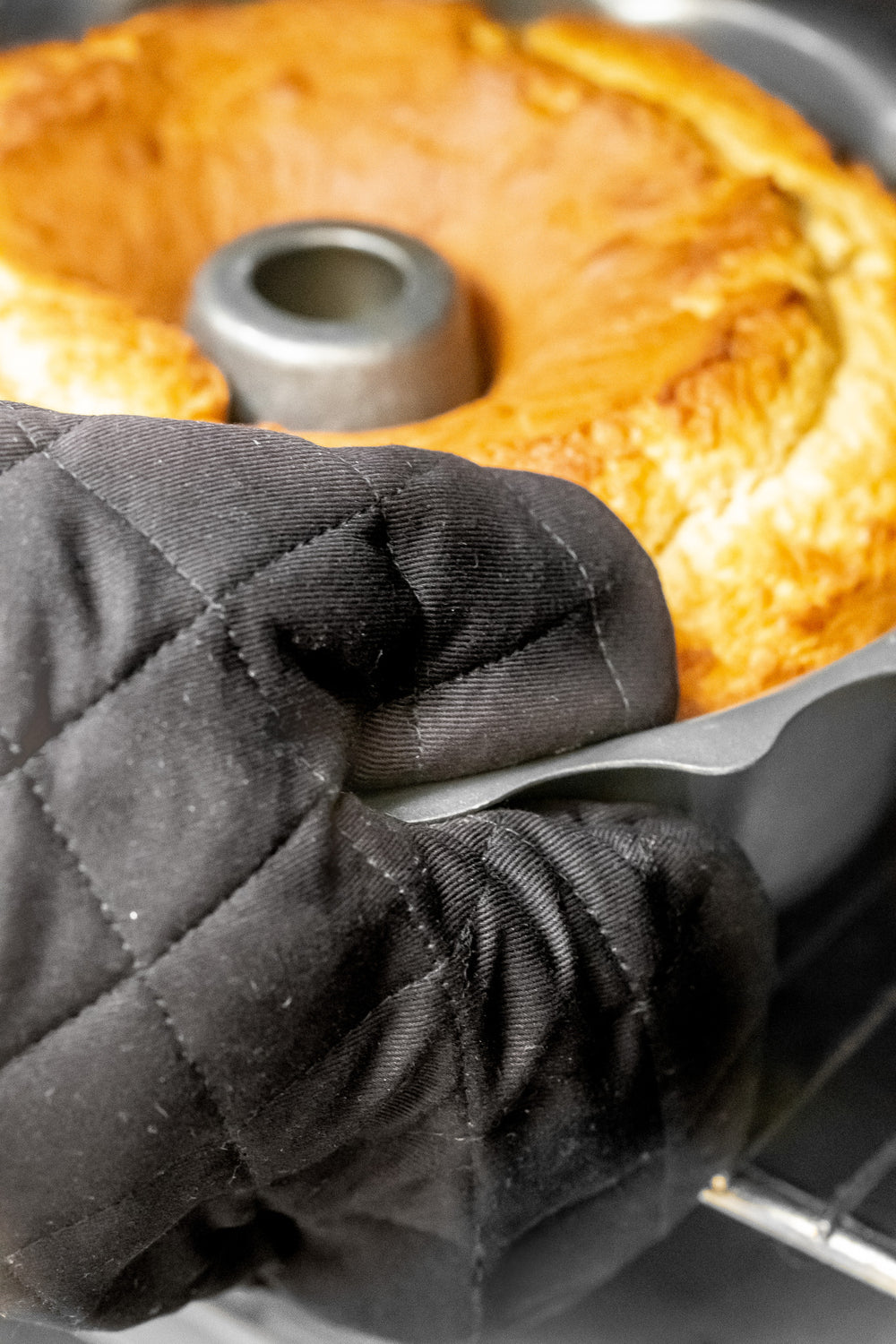 MasterClass Deluxe Professional Black Single Oven Glove