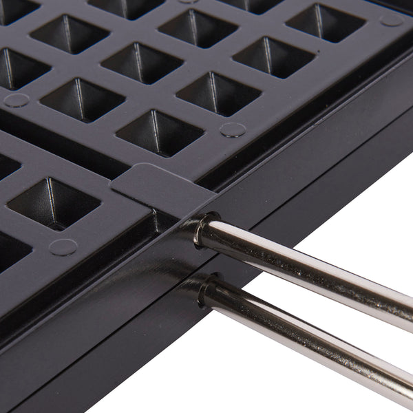 KitchenCraft Non Stick Waffle Maker image 3