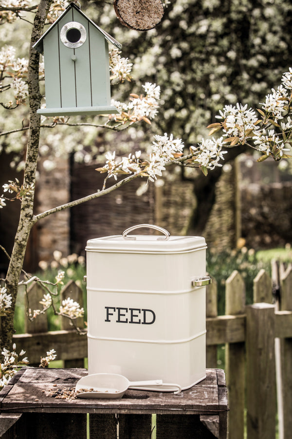 Living Nostalgia Antique Cream Feed Tin with Metal Scoop image 5