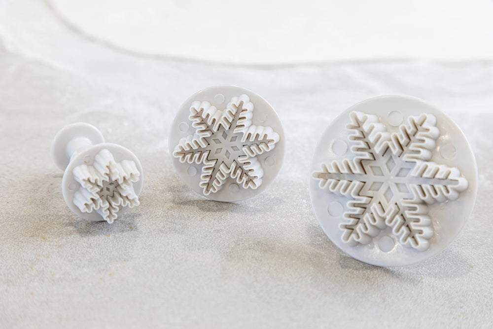KitchenCraft Set of 3 Snowflake Fondant Plunger Cutters