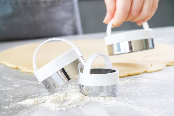 KitchenCraft Set of Three Plain Pastry Cutters image 6