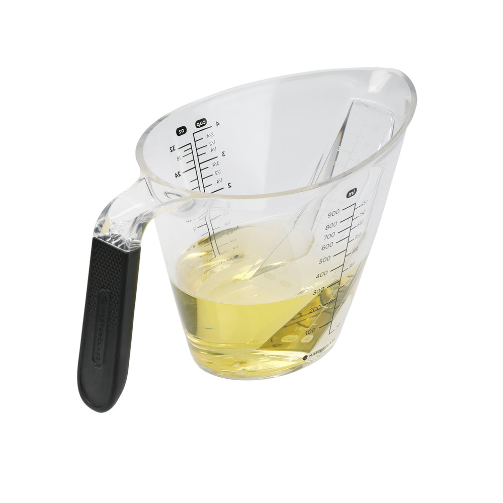 MasterClass Angled Measuring Jug 1L, Clear BPA Free Plastic Jug with Handle