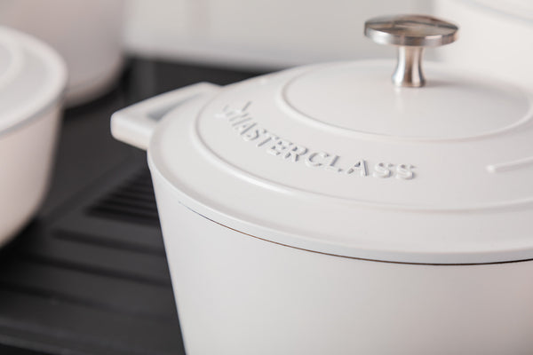 MasterClass Cream Cast Aluminium Casserole Dish, 5L image 4