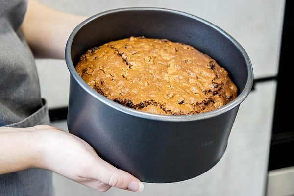 MasterClass Non-Stick Round Loose Base Deep Cake Pan, 18cm image 14