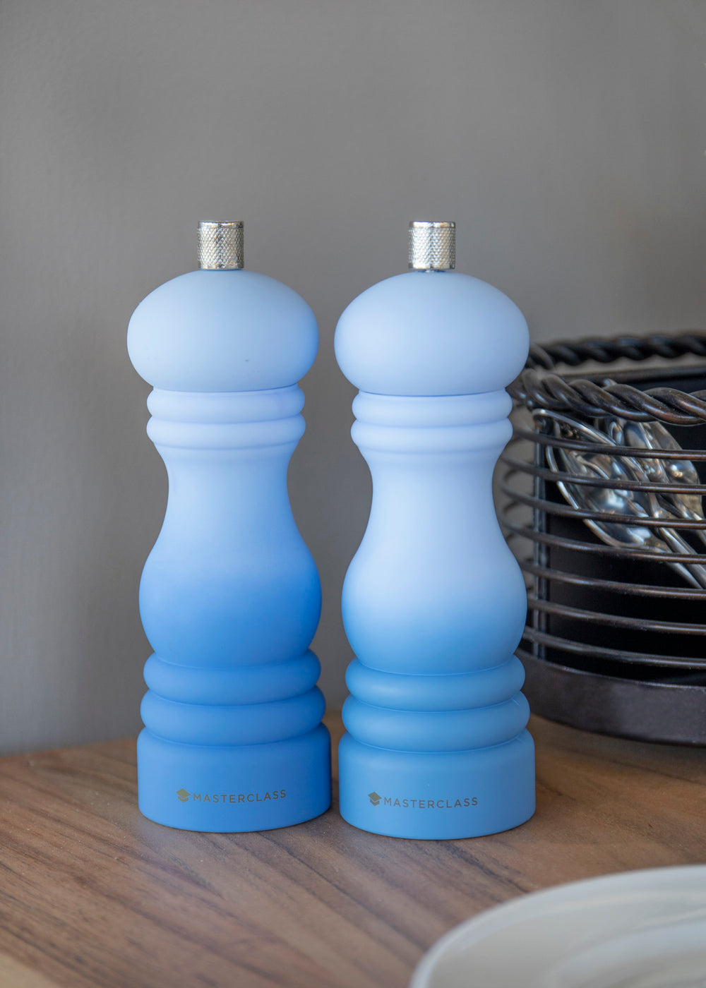 MasterClass Salt or Pepper Mill (17cm) - Blue Ombre