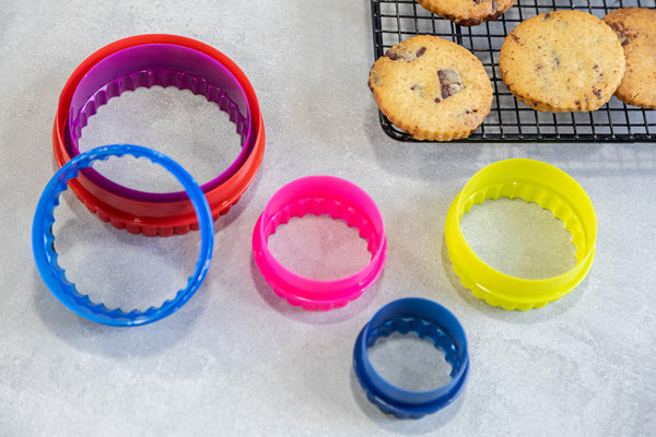 Colourworks Set of 6 Round Cookie Cutters image 6