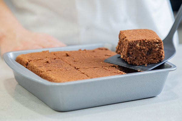 KitchenCraft Non-Stick Square Bake Pan, 20cm image 5