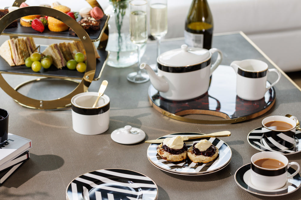 Mikasa Luxe Deco 4-Cup China Teapot, 1.1L, White