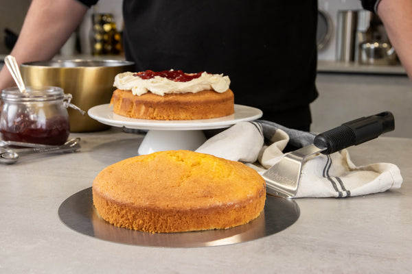 Sweetly Does It Stainless Steel Cake Lifter image 5