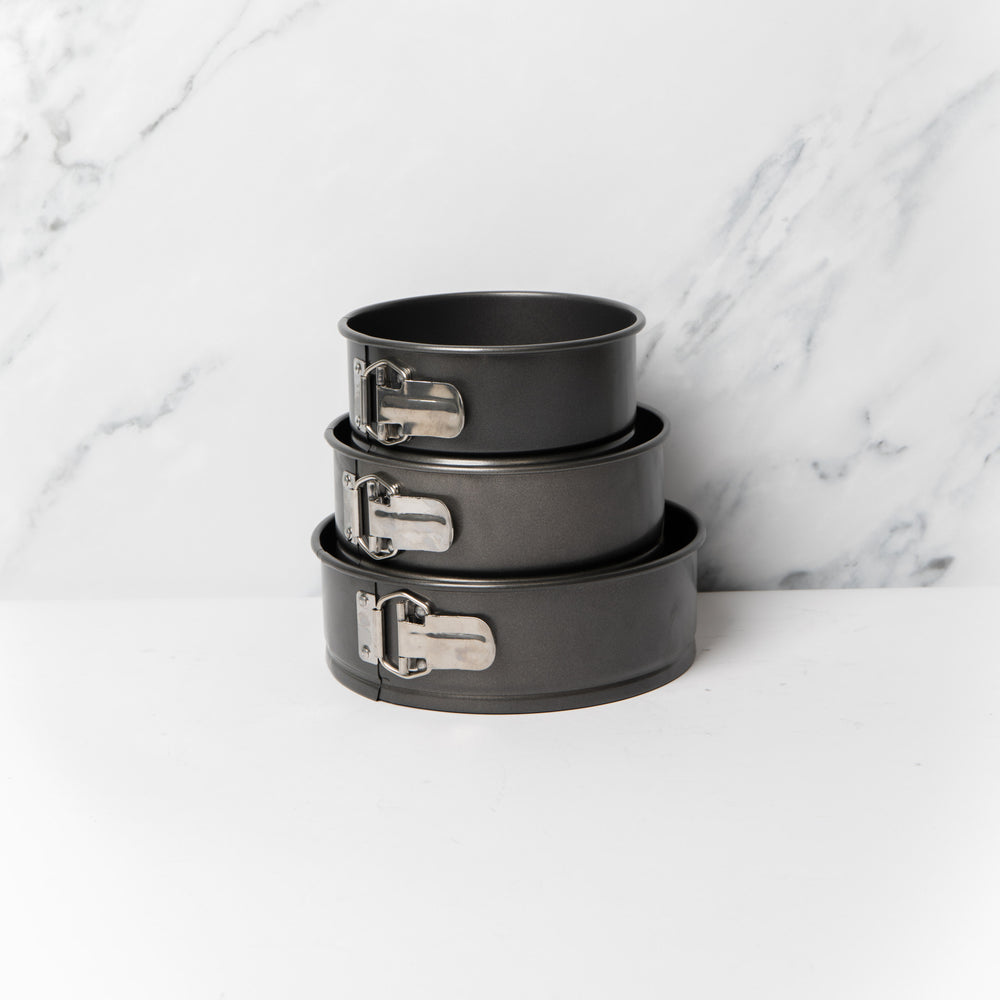Set of 3 Non-Stick Spring Form Loose Base Cake Pans, Includes 3 Round Tins,15cm, 20cm and 23cm