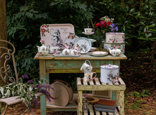 Mikasa and the V&A Alice In Wonderland Bone China 3-Tier Cake Stand image 15