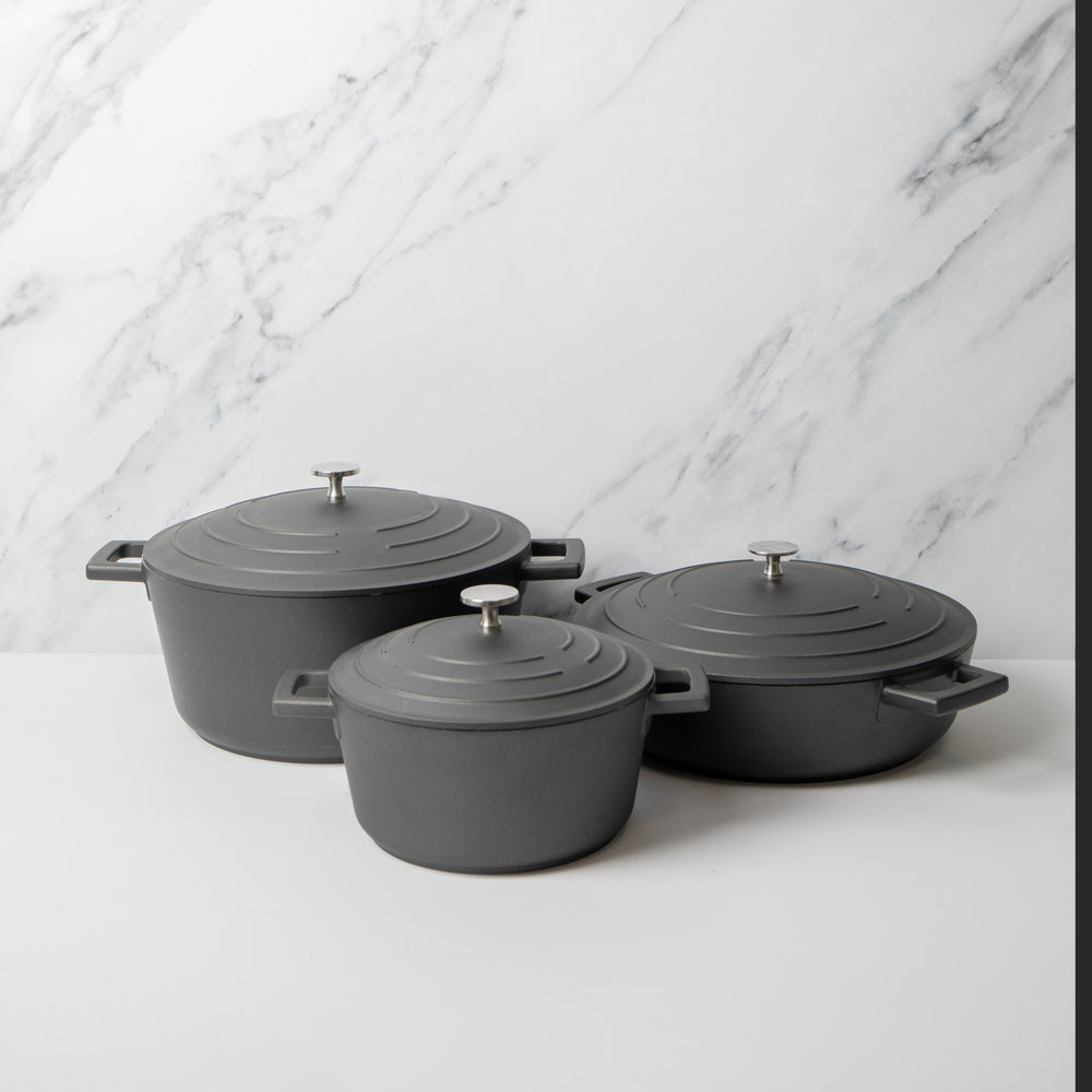 3pc Black Non-Stick Cast Aluminium Casserole Dish Set with 2x Regular Casserole Dishes, 2.5L/5L and Shallow Casserole Dish 4L