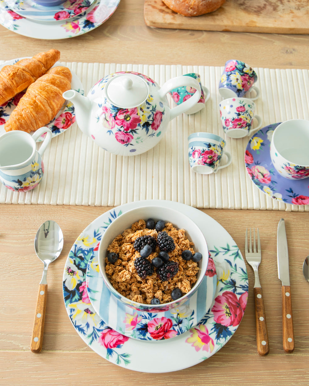 Mikasa Clovelly Porcelain 26cm Dinner Plate