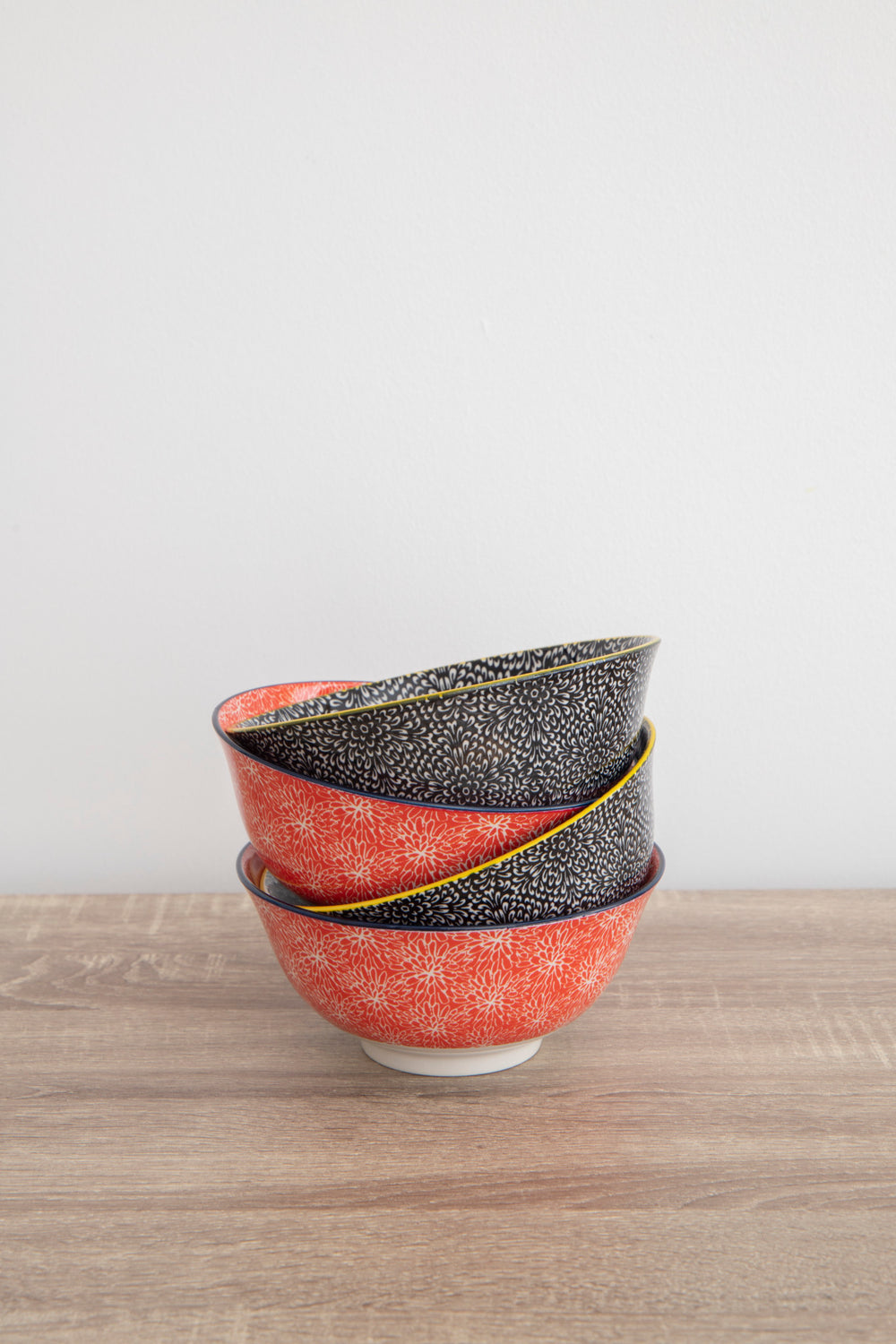 KitchenCraft Set of 4 Ceramic Cereal Bowls - 'Red and Black' Design