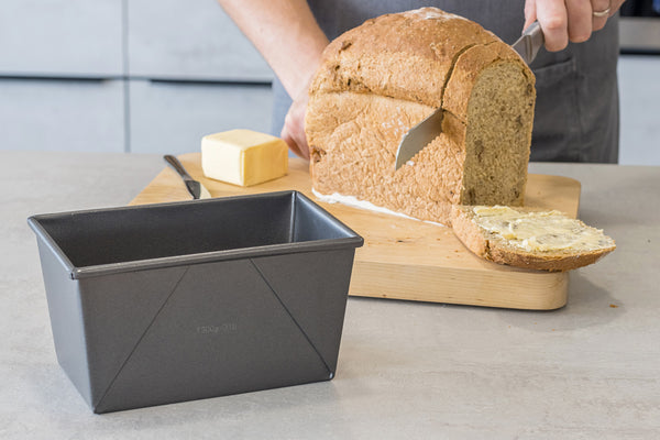 MasterClass Heavy Duty Non-Stick Farmhouse 3lb Loaf Pan image 8