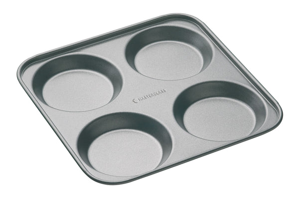 MasterClass 8 Piece Bakeware Set, Including Roasting Pans, Roasting Rack, Baking Trays, Loaf Tin, Yorkshire Pudding Pan and Pizza Crisper image 4