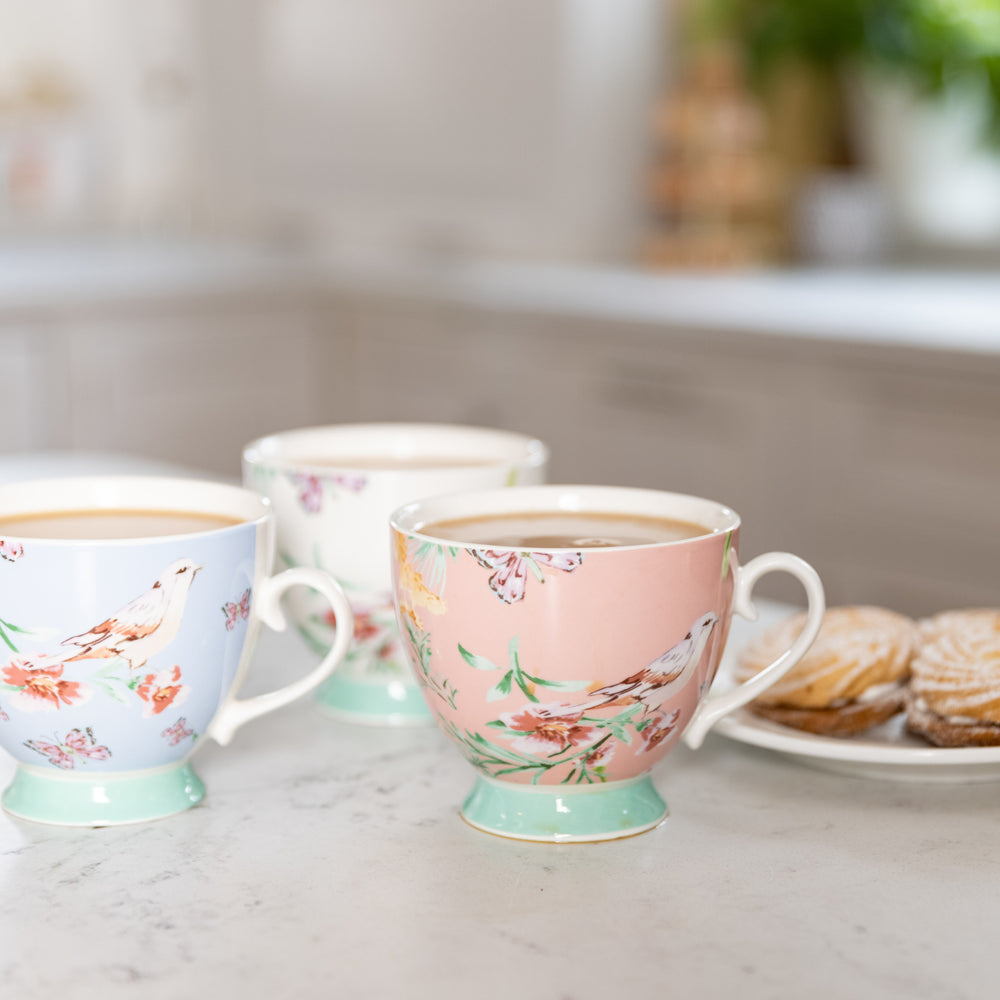 Set of 4 KitchenCraft China Peach Birds Footed Mugs