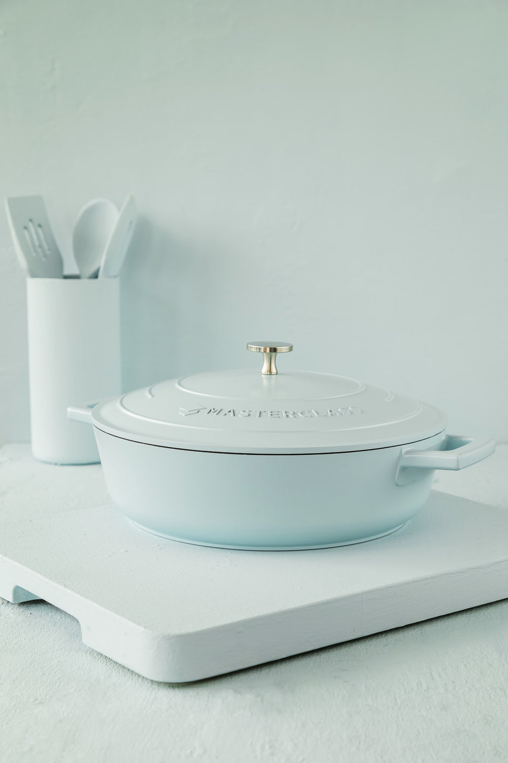 MasterClass Sky Blue Cast Aluminium Shallow Casserole Dish with Lid, 4 L