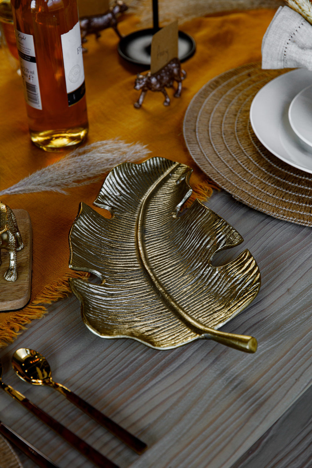 Artesà Cast Aluminium Gold Leaf Plate