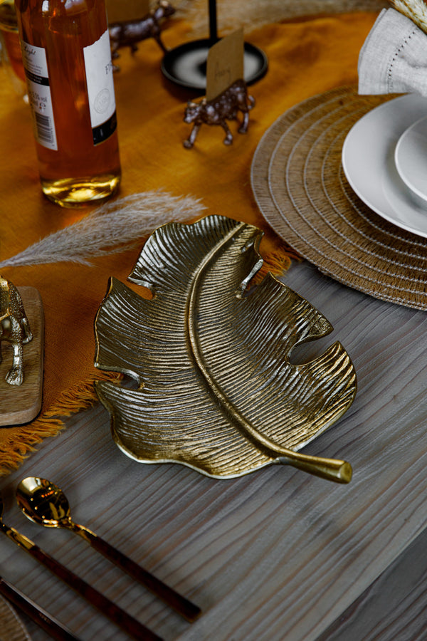 Artesà Cast Aluminium Gold Leaf Plate image 2