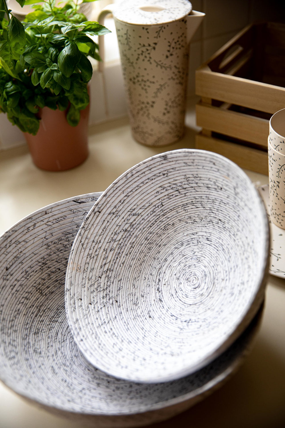 Natural Elements Fruit Bowl, Recycled Paper, Strong, Biodegradable and Reusable, 25cm