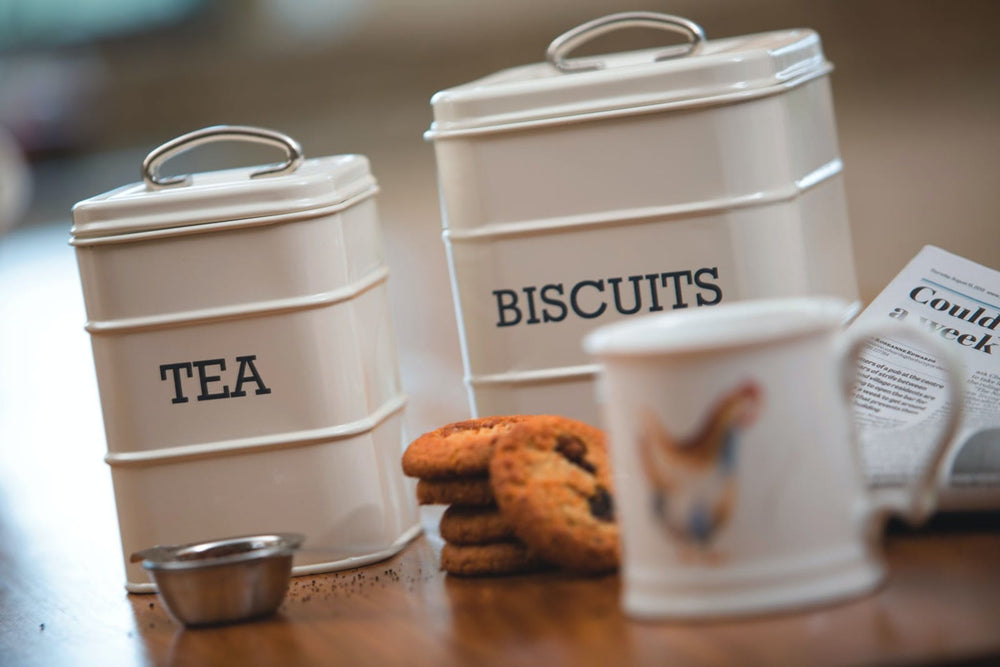 Living Nostalgia Antique Cream Tea Tin