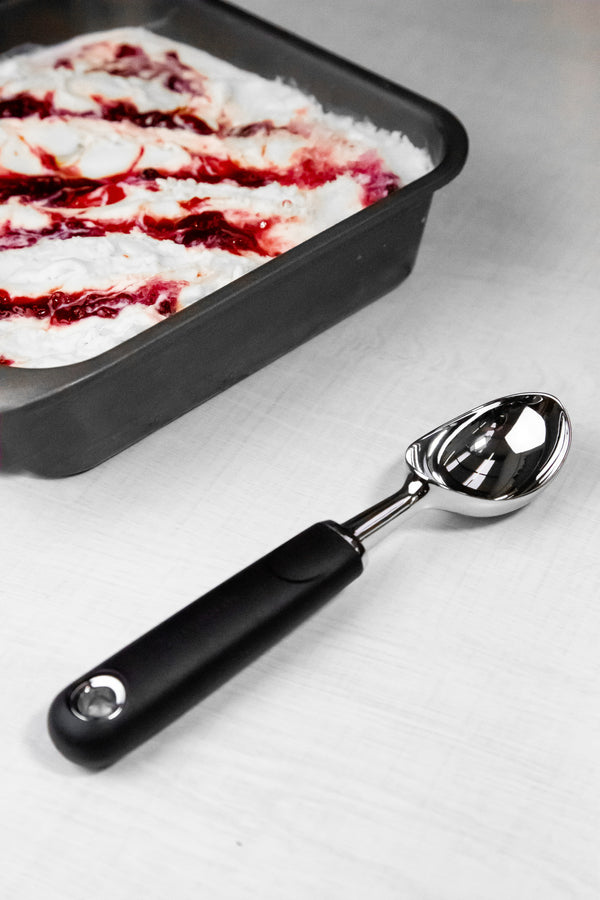 MasterClass Soft Grip Stainless Steel Ice Cream Scoop image 6
