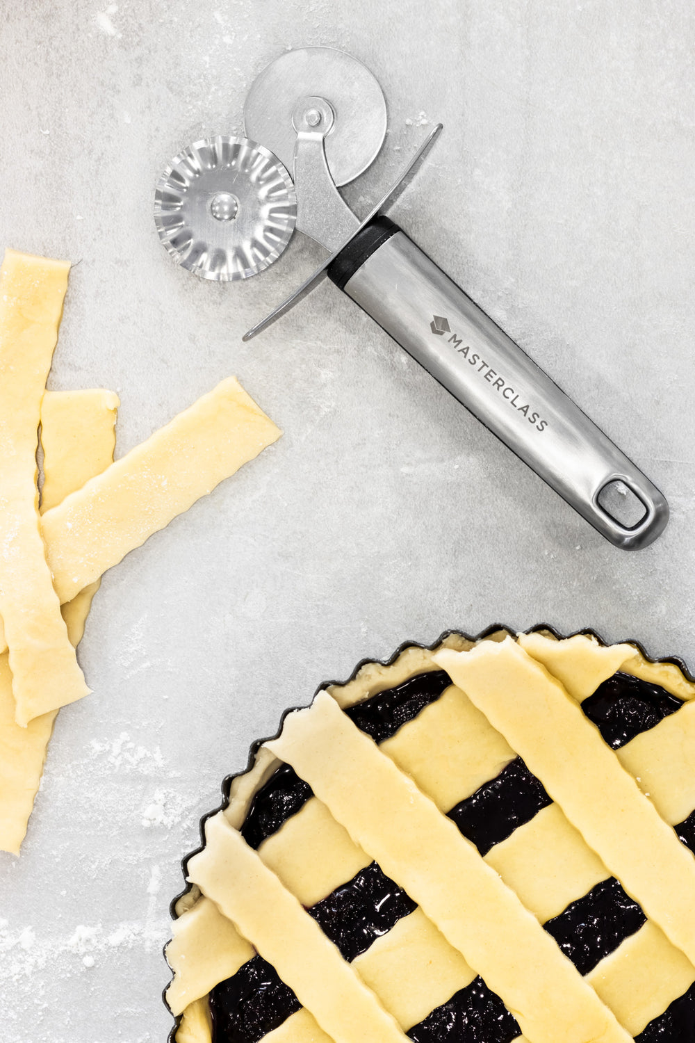 MasterClass Soft Grip Stainless Steel Pastry and Pasta Cutter