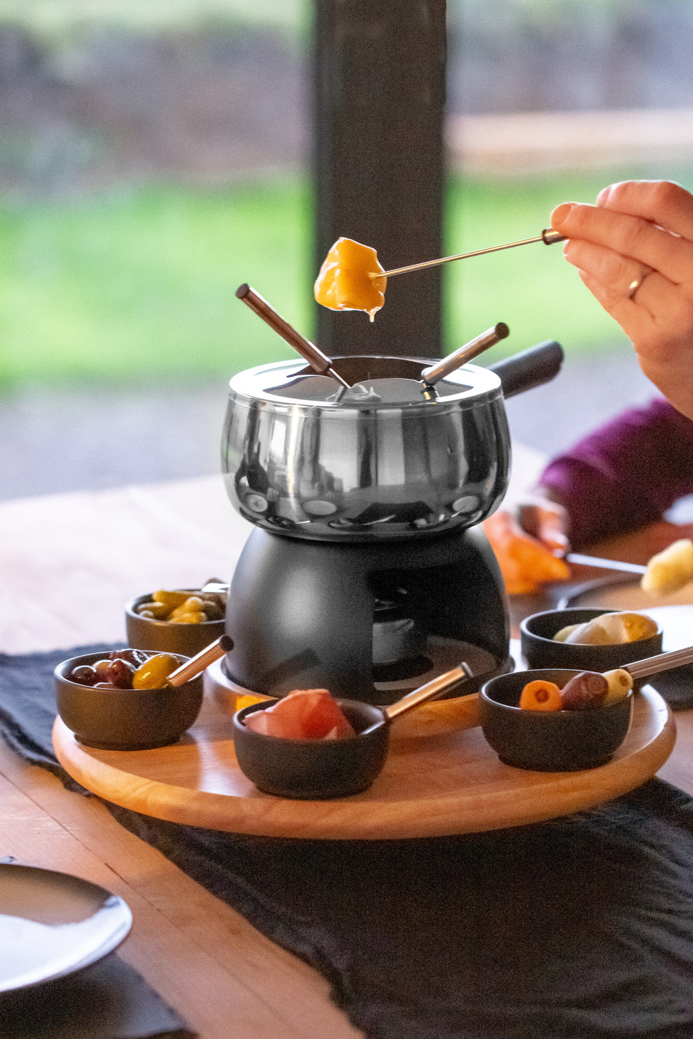 Artesà Six Person Party Fondue Set