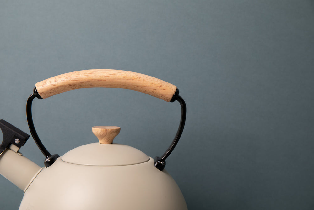 La Cafetière Latte Whistling Kettle with Wooden Handle, 1.6L