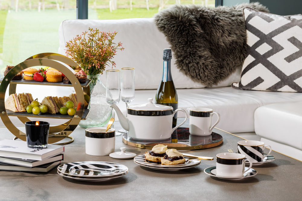 Mikasa Luxe Deco 4-Cup China Teapot, 1.1L, White