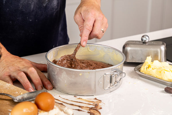 MasterClass Recycled Aluminium Springform Cake Tin, 20cm image 6