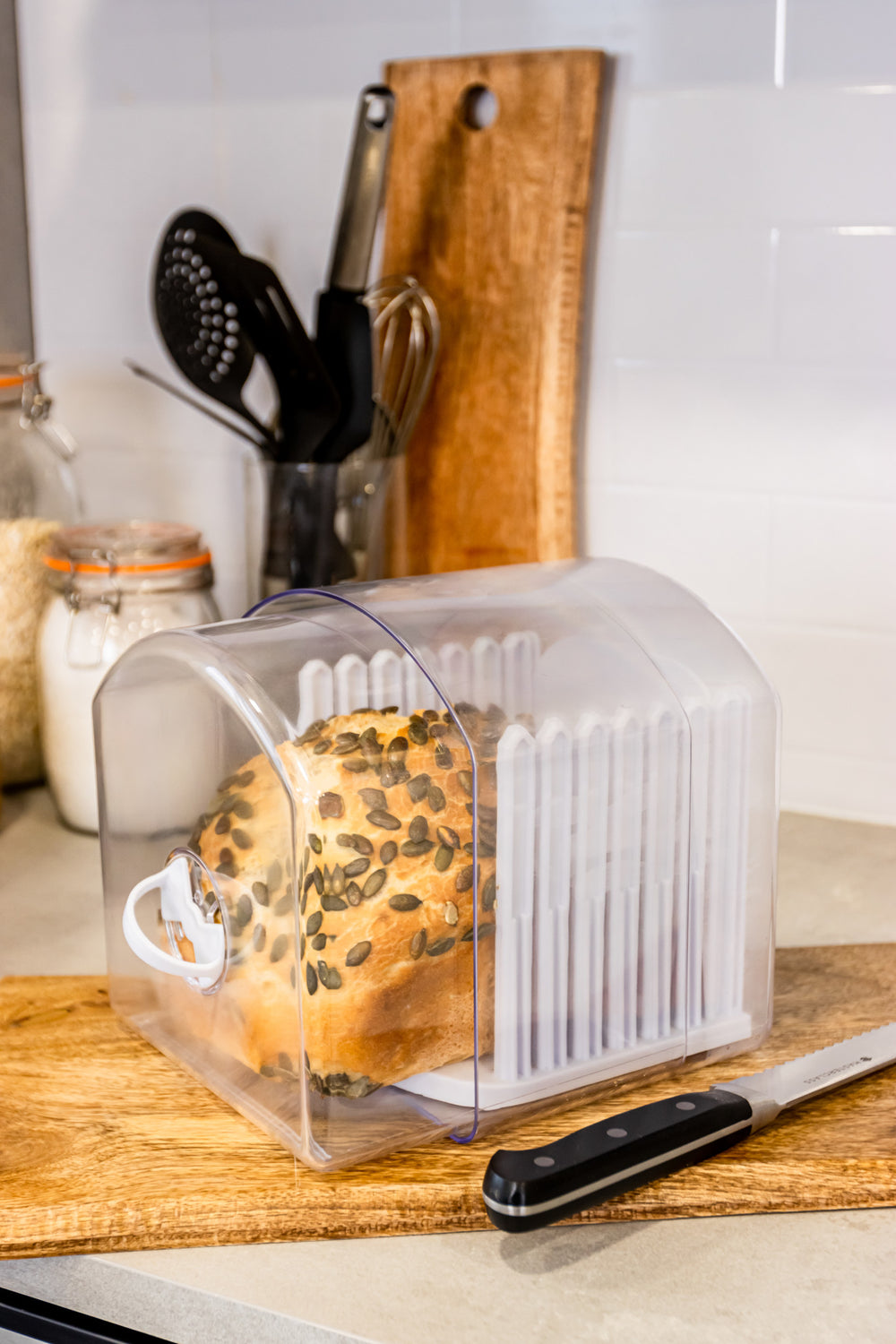 KitchenCraft Clear Acrylic Expandable Breadkeeper