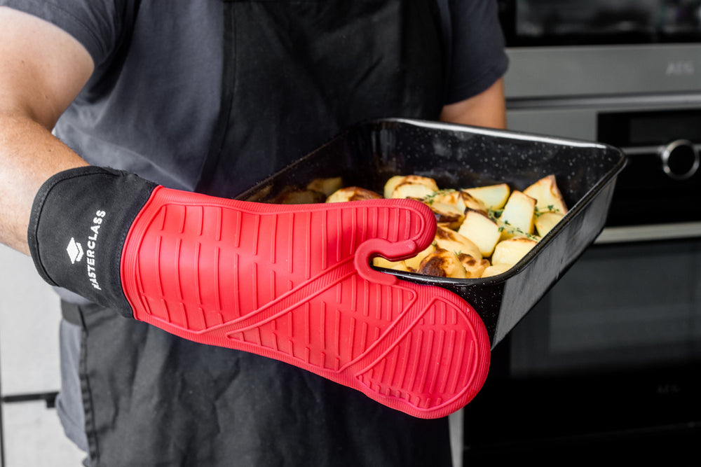 MasterClass Seamless Silicone Oven Glove With Cotton Sleeve