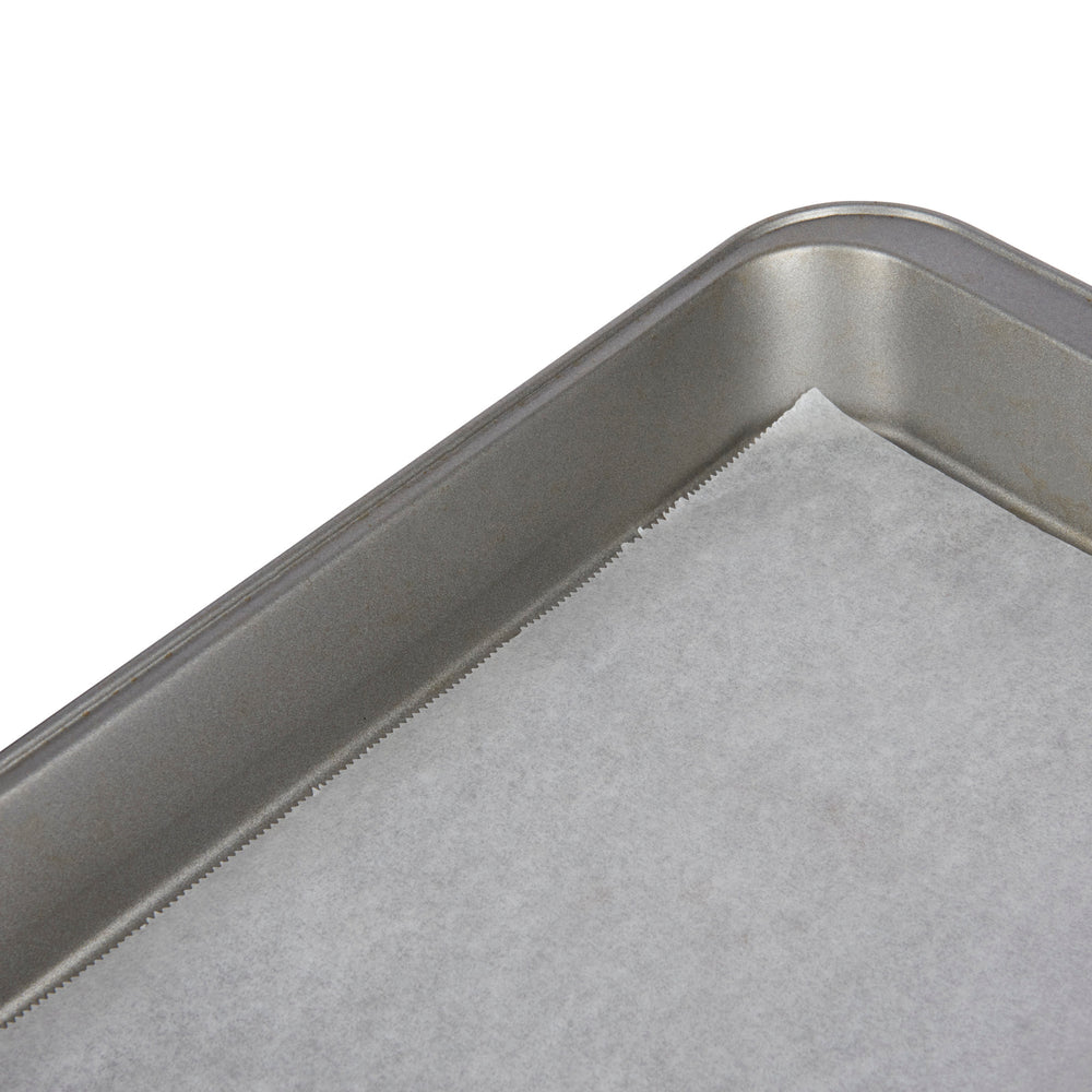 Sweetly Does It Silicone Paper Baking Roll