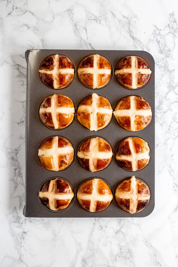 MasterClass Smart Stack Non-Stick Twelve Hole Muffin Tin image 7