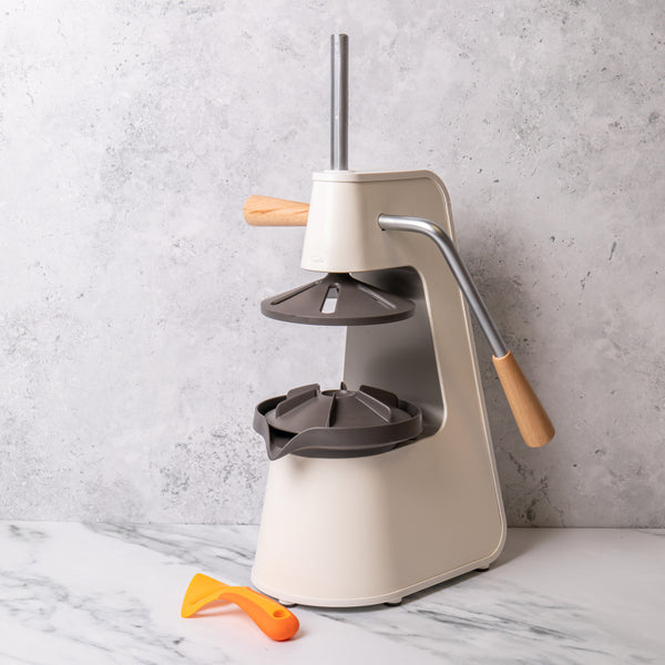 Chef'n Citrus Press and Orange Peeler Set image 2