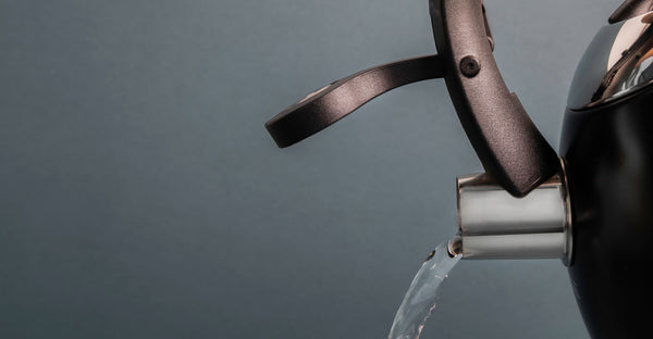 La Cafetière 2L Black Whistling Kettle - Steel, Gift Boxed image 3