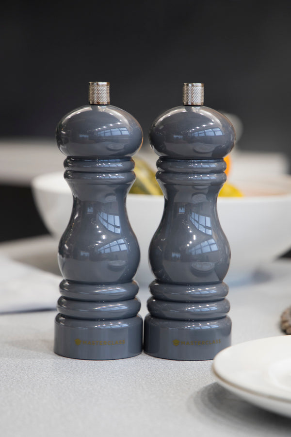 MasterClass Salt or Pepper Mill (17cm) - Dark Grey image 5