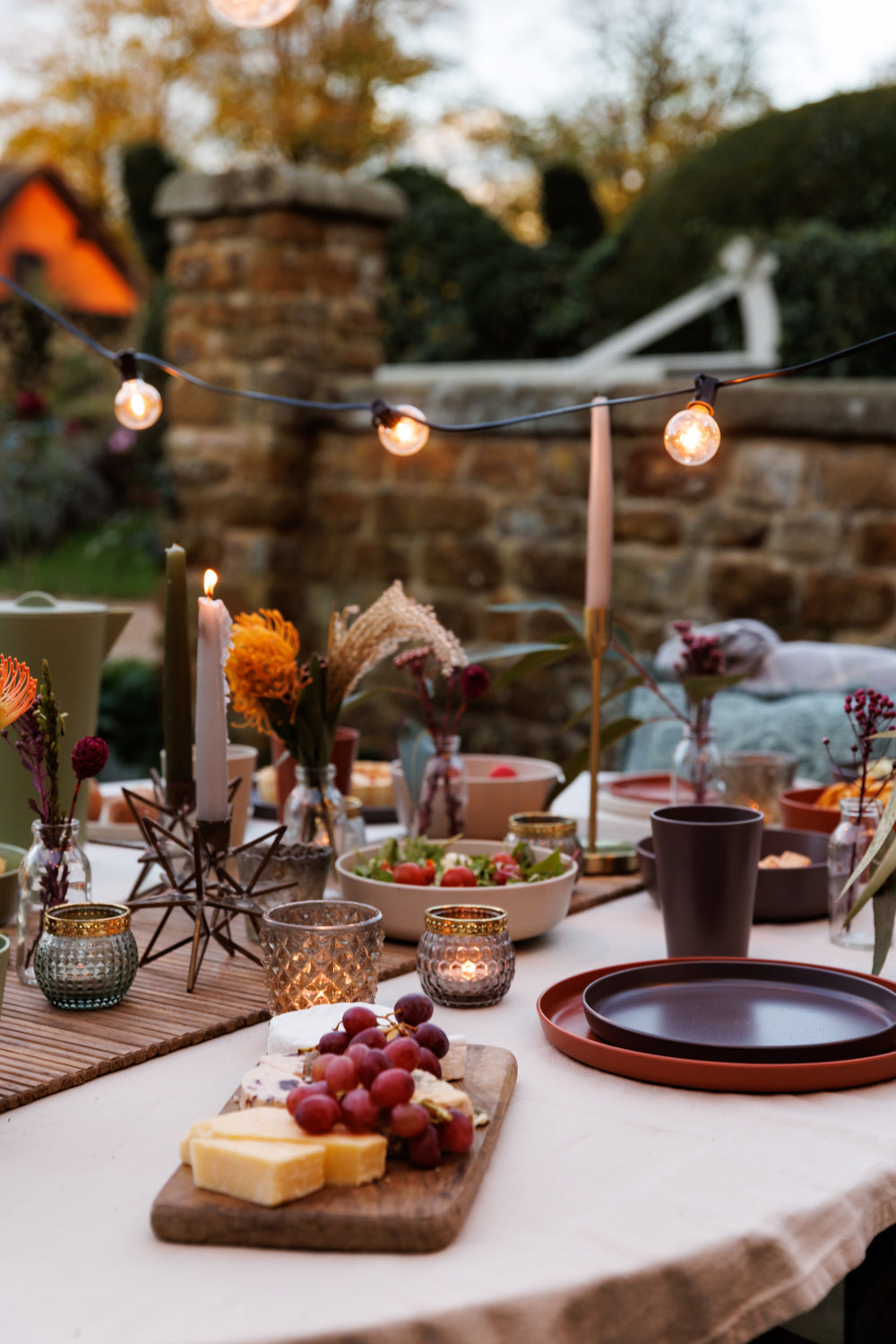 Mikasa Summer Set of 4 Recycled Plastic 20cm Lipped Side Plates