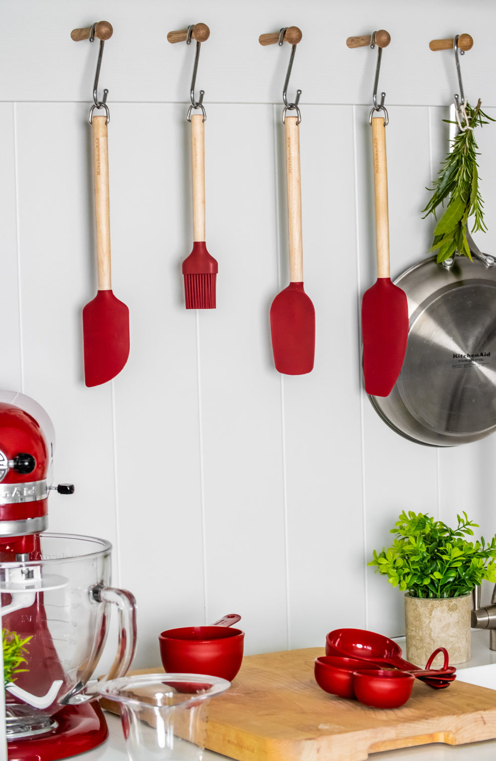 KitchenAid Birchwood Scraper Spatula - Empire Red